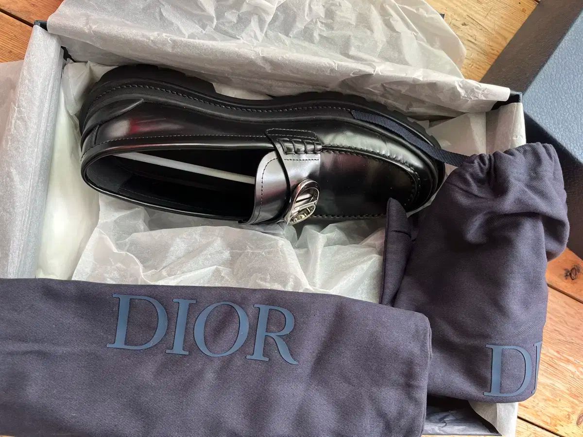 DIOR ディオール dior 探検家 磨かれた ローファー 銀 41