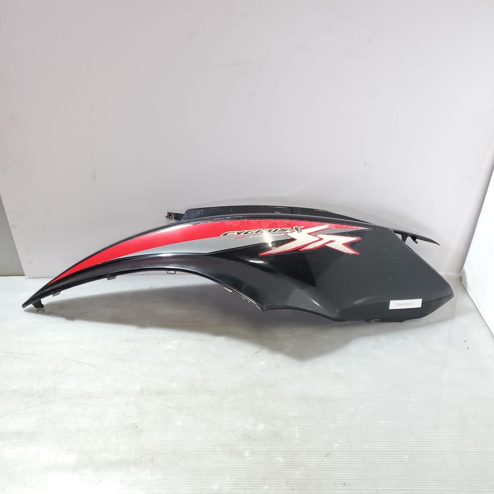 YAMAHA シグナスーX ボディーカバー 左 SE12J ヤマハ