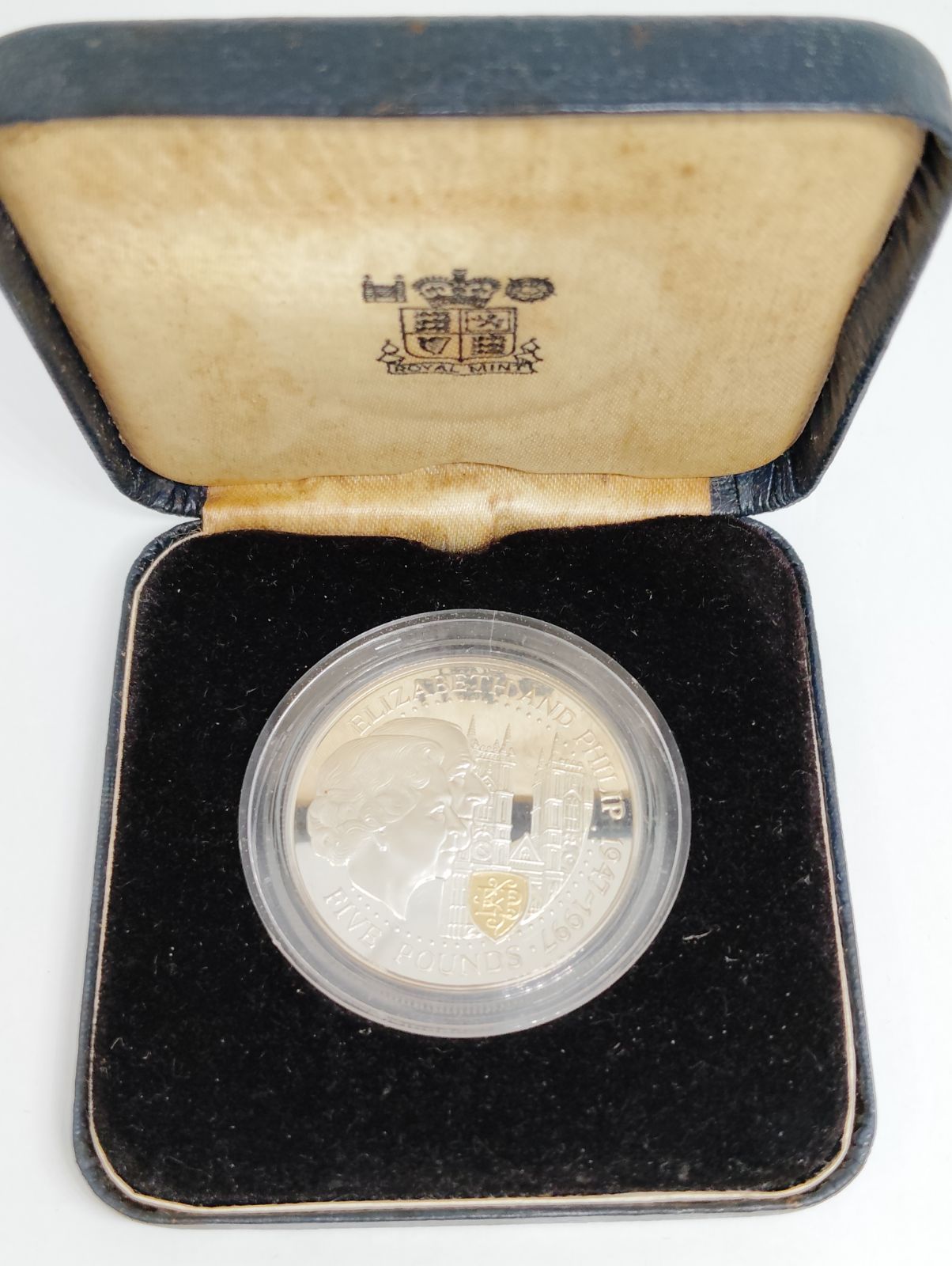 2002 エリザベス女王 戴冠50周年記念 £5 銀貨 NGC PF69UC ② 2002