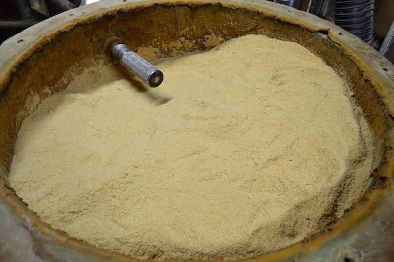 天然青森ひば精油1L×2本セット|産地直送 青森ひば油|天然ヒノキチオール2%以上含有|エッセンシャルオイル|アロマオイル|ヒバオイル|全国一律