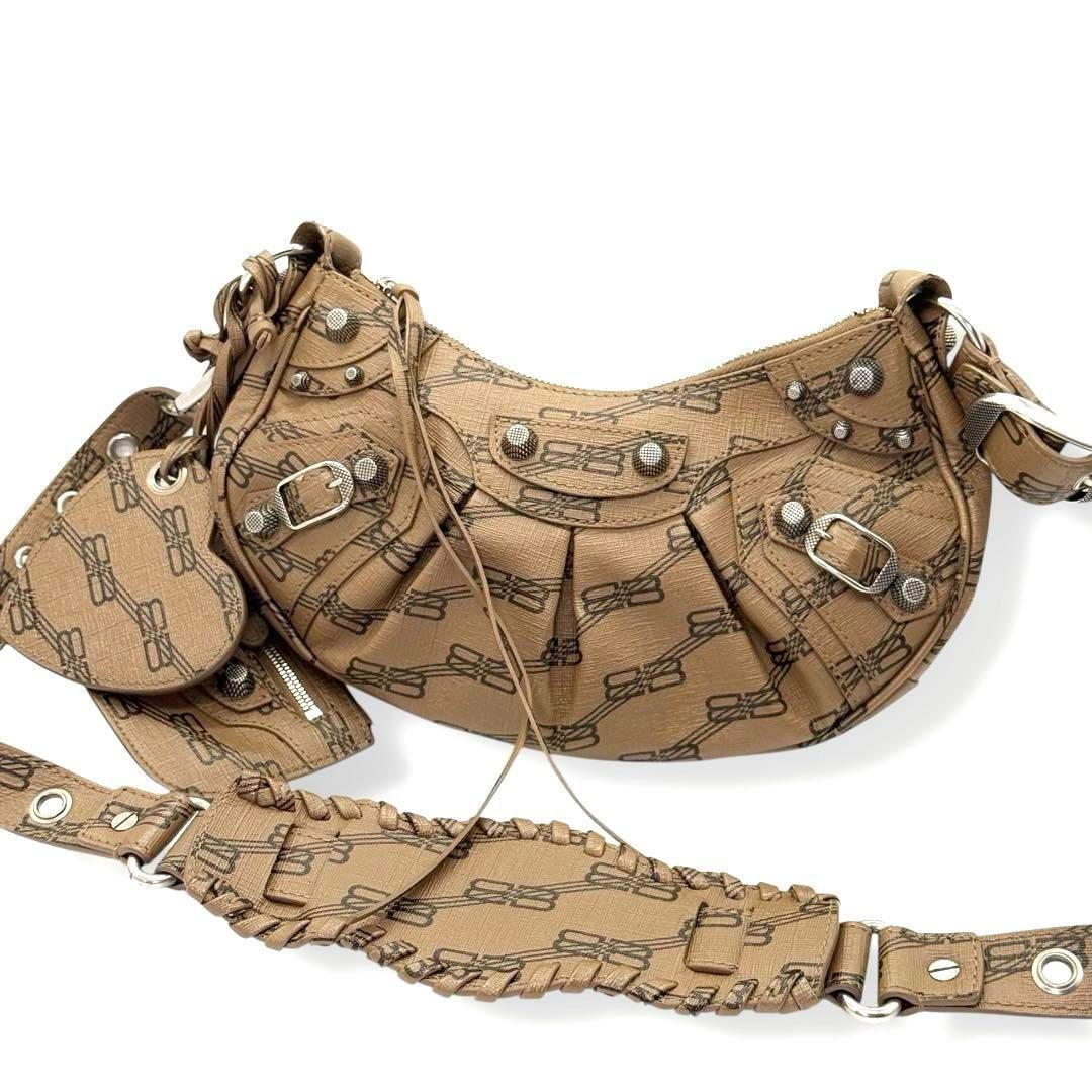 バレンシアガ　ルカゴールXS ショルダーバッグ　BBモノグラム　ブラウン3732 バレンシアガ ルカゴールXS ショルダーバッグ BBモノグラム ブラウン