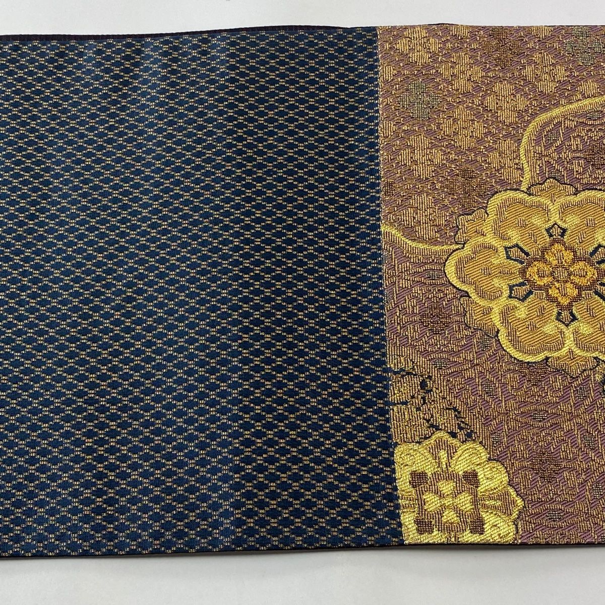 袋帯 美品 逸品 華文 草花 相良刺繍 汕頭刺繍 金色 六通 正絹 袋帯 美品 逸品 華文 草花 相良刺繍 汕頭刺繍 金色 六通 正絹