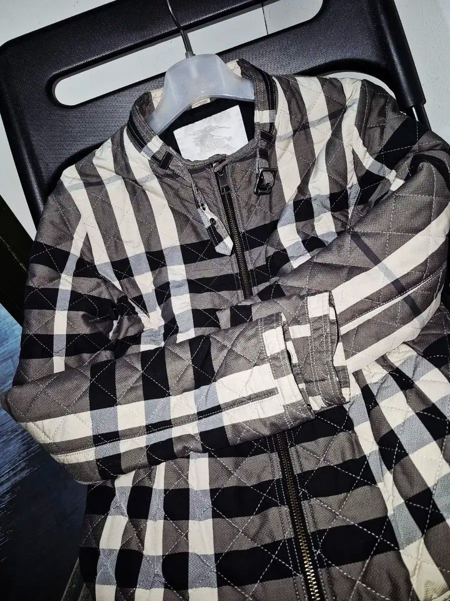 バーバリー　キッズ　14Y BURBERRY(バーバリー ) キッズ 14Y キルト ジャケット - メルカリ