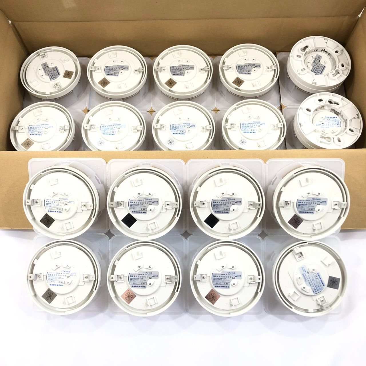 ♥品!! NOHMI 能美防災 FDK246 光電式スポット型 煙感知器 ベース付き2個 18個セット 製 火災報知器 警報機 防災グッズ