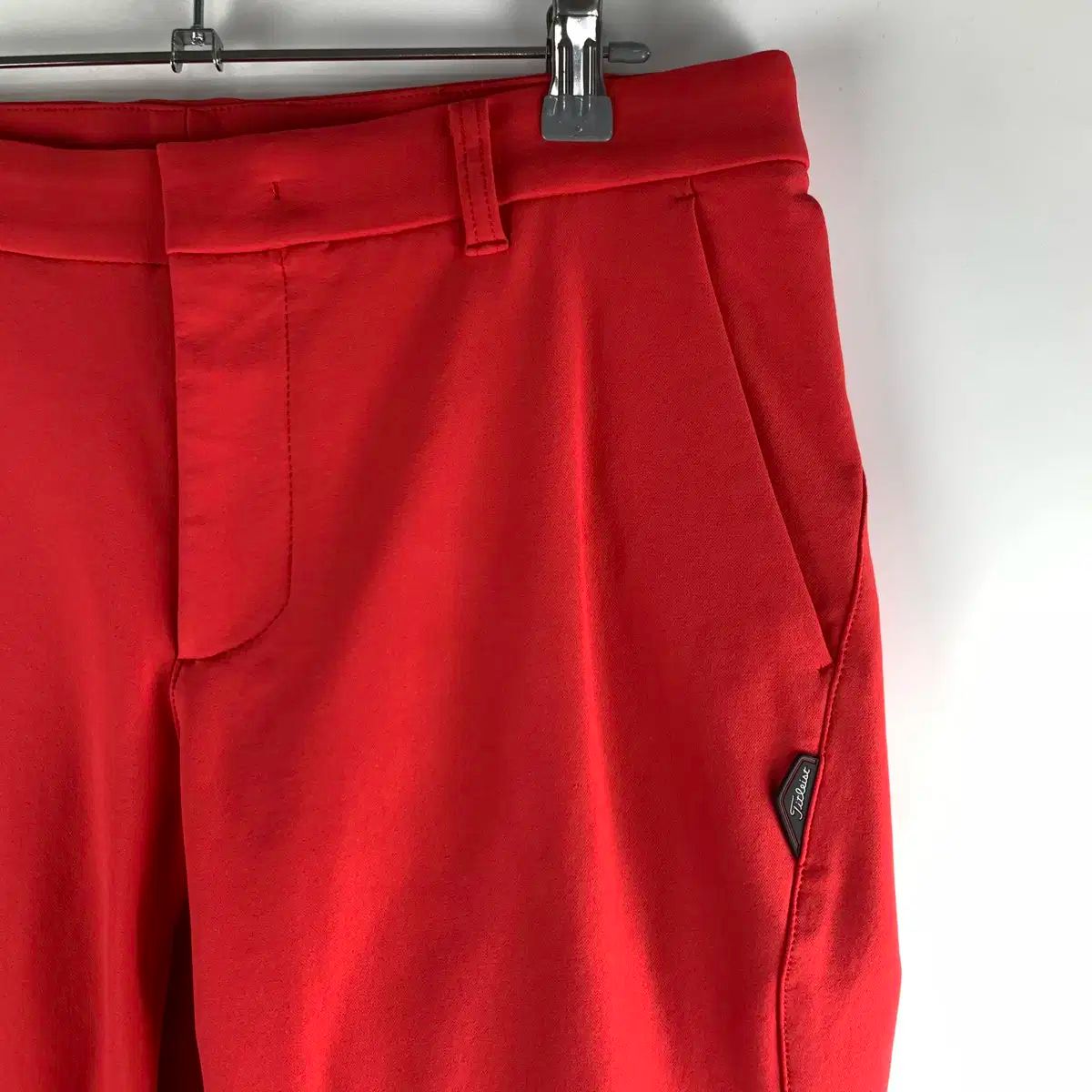 ゴルフ レディース タイトリスト スカート（レッド）Sサイズ Titleist(タイトリスト) レッド ゴルフ スカート タイトリスト