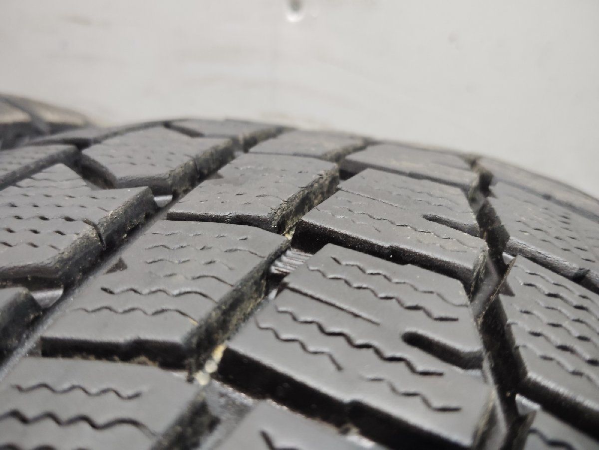 DUNLOP WINTER MAXX WM02 195/60R17 17インチ スタッドレス 4本 23～24年製 バリ溝 60プリウス ライズ ロッキー等　(KTK610)クレジットカード QRコード決済可能 DUNLOP WINTER MAXX WM02 195/60R17 17インチ スタッドレス 4本 24年製