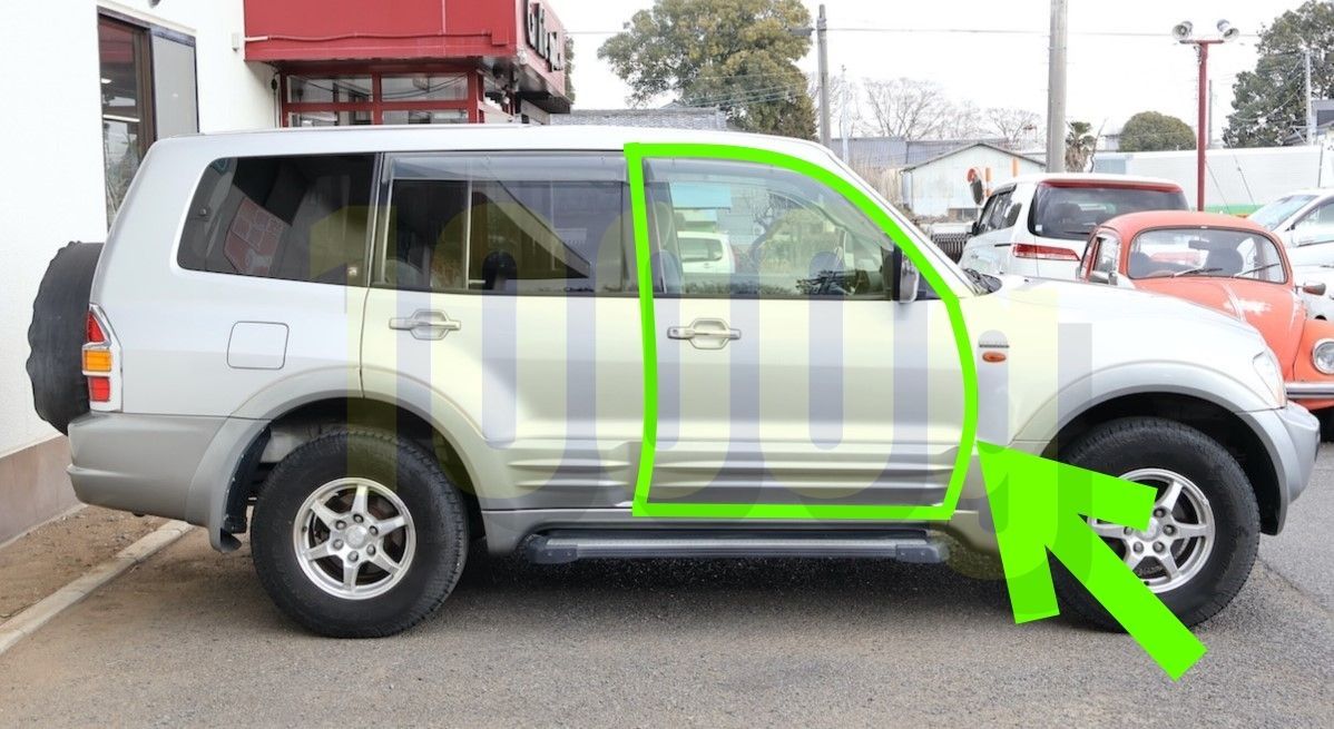 【三菱純正新品】MITSUBISHI 未使用品 超希少品 パジェロ V7 ウェザーストリップ フロント 右 V73W V75W V78W 1999/6-2006/10