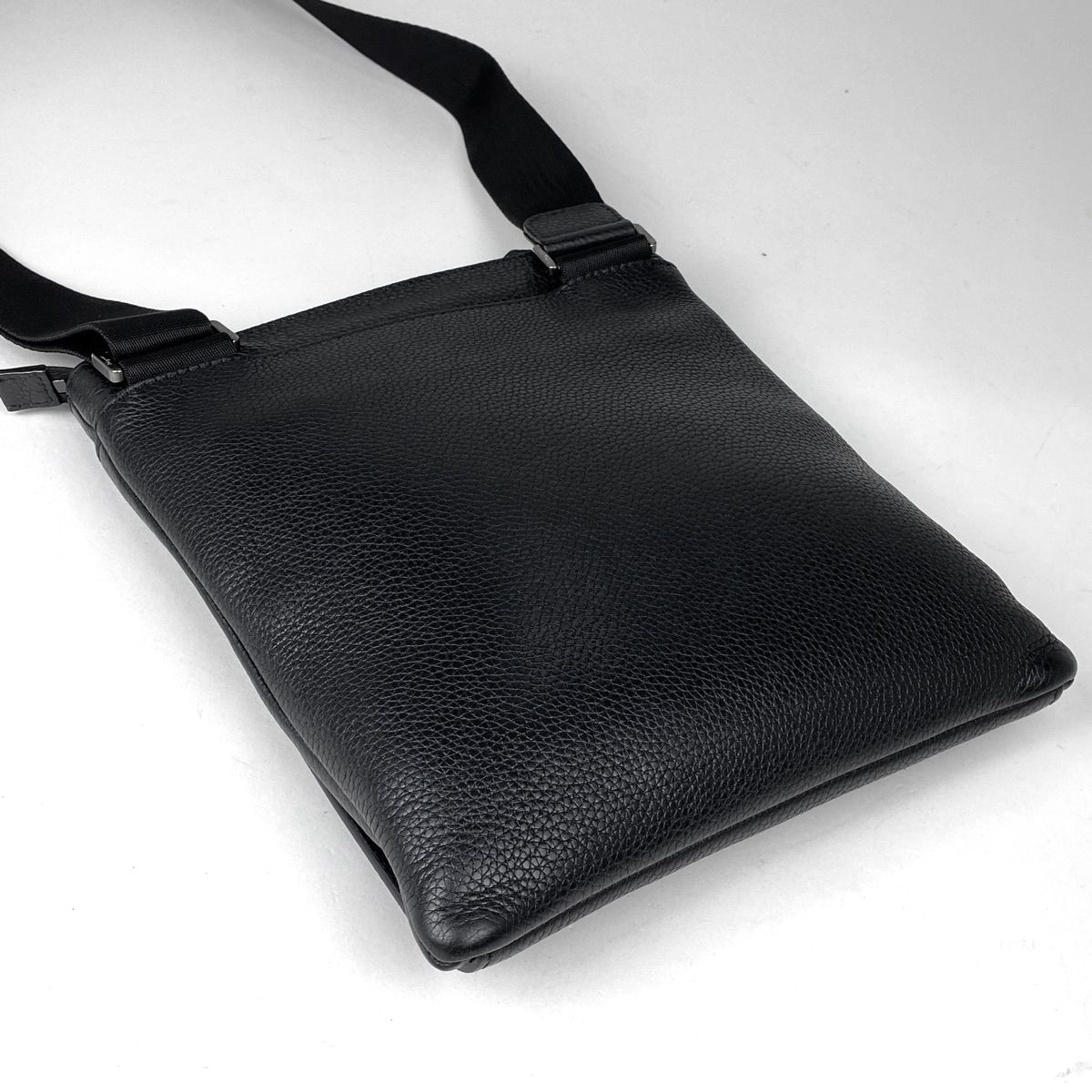 サルヴァトーレフェラガモ Salvatore Ferragamo ロゴ ショルダー