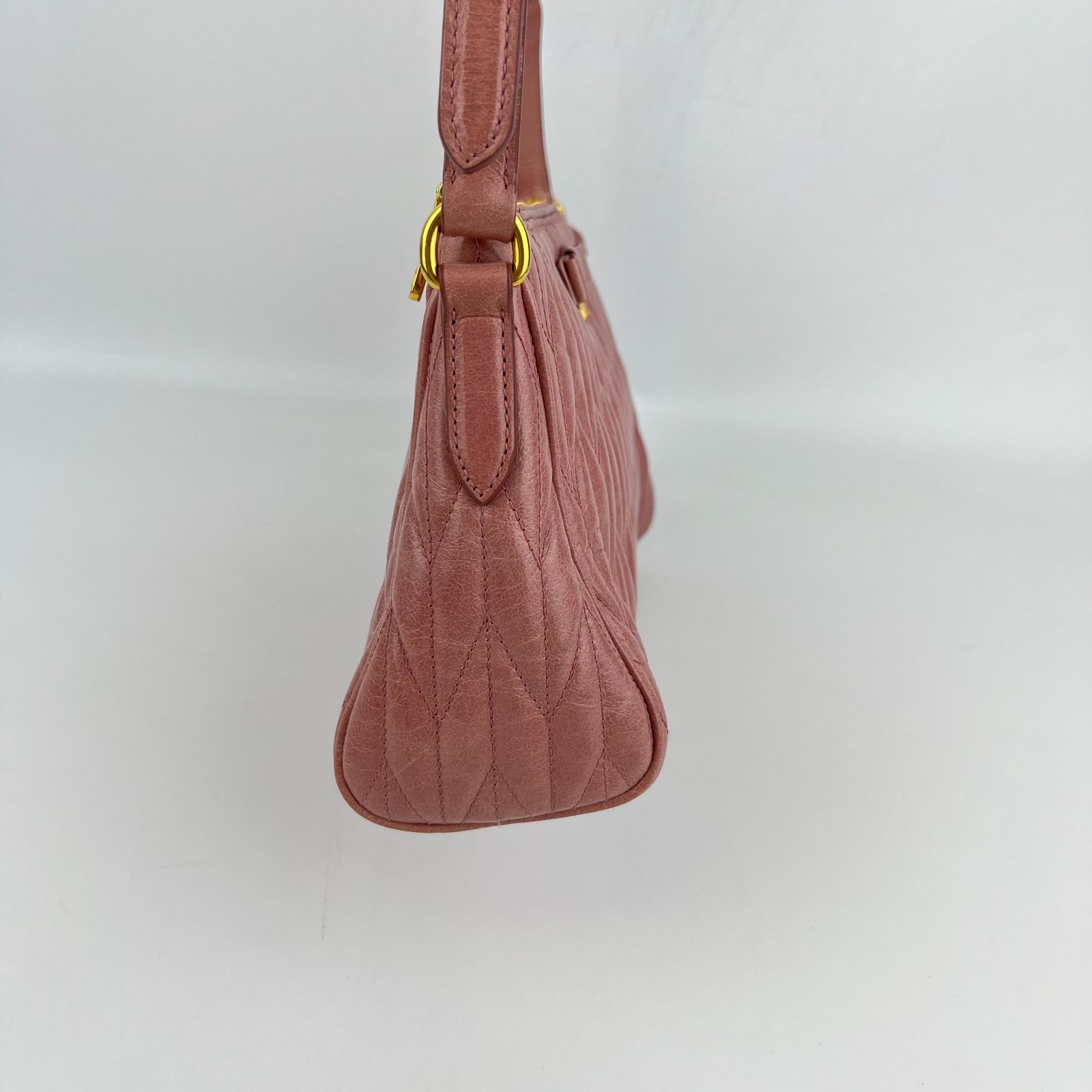 miumiu ミュウミュウ ハンドバッグ ショルダーバッグ 肩掛け レザー  