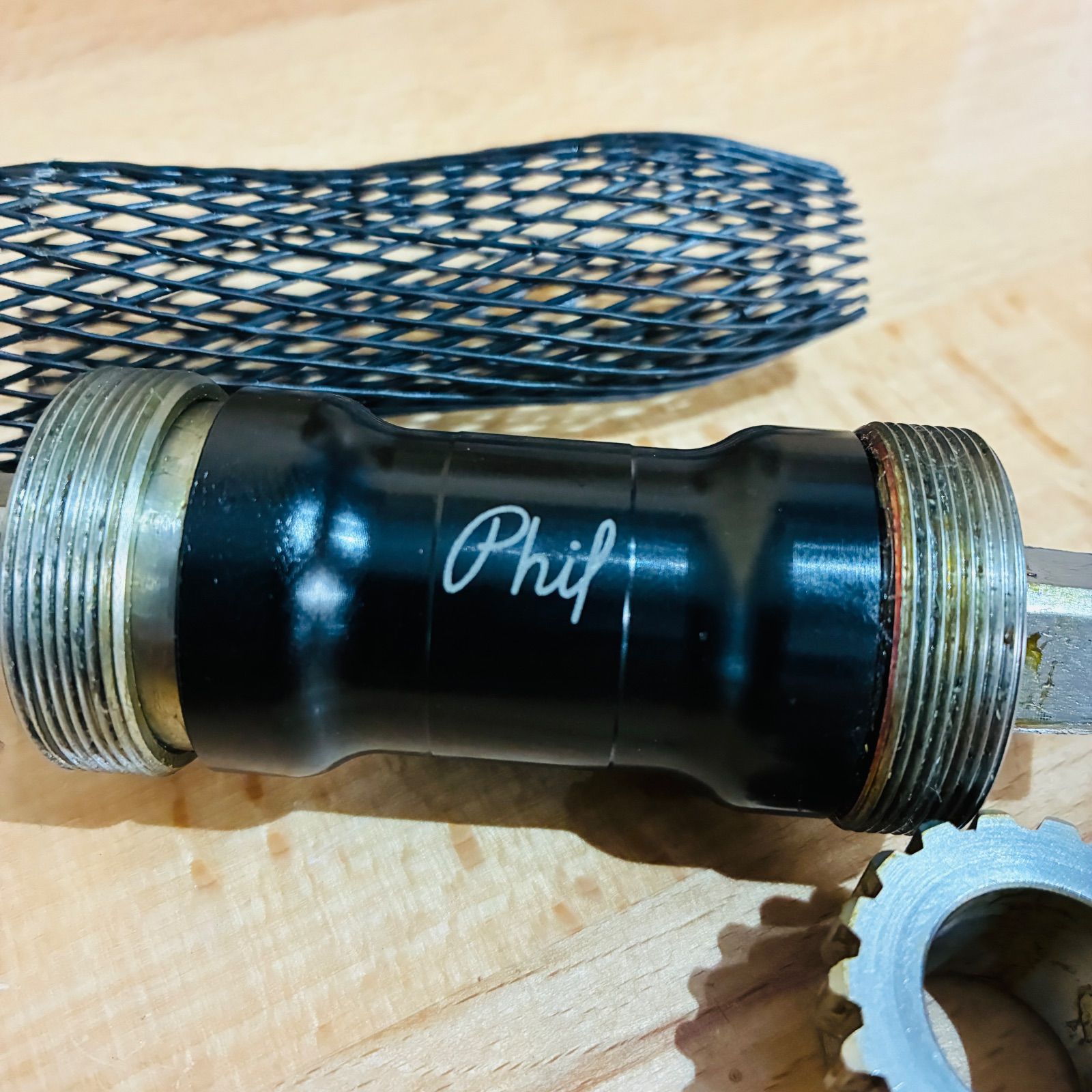 PHIL WOOD ボトムブラケット (ISO / 108mm) Phil Wood Stainless Steel Square Taper Bottom Bracket - ISO