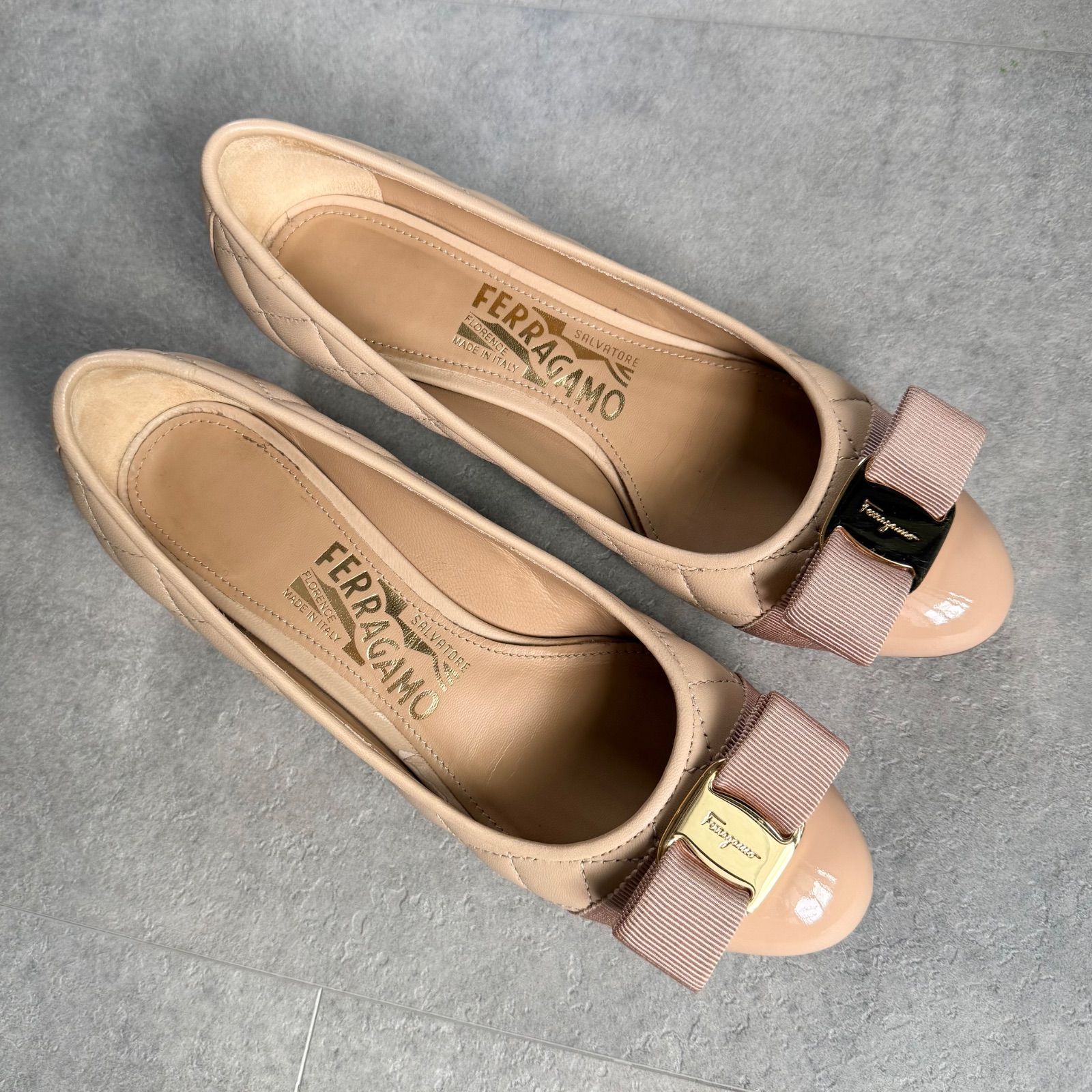 サルヴァトーレ フェラガモ キルティング ヴァラリボン パンプス 22.5㎝ 美品 SalvatoreFerragamo サルヴァトーレフェラガモ ヴァラリボン
