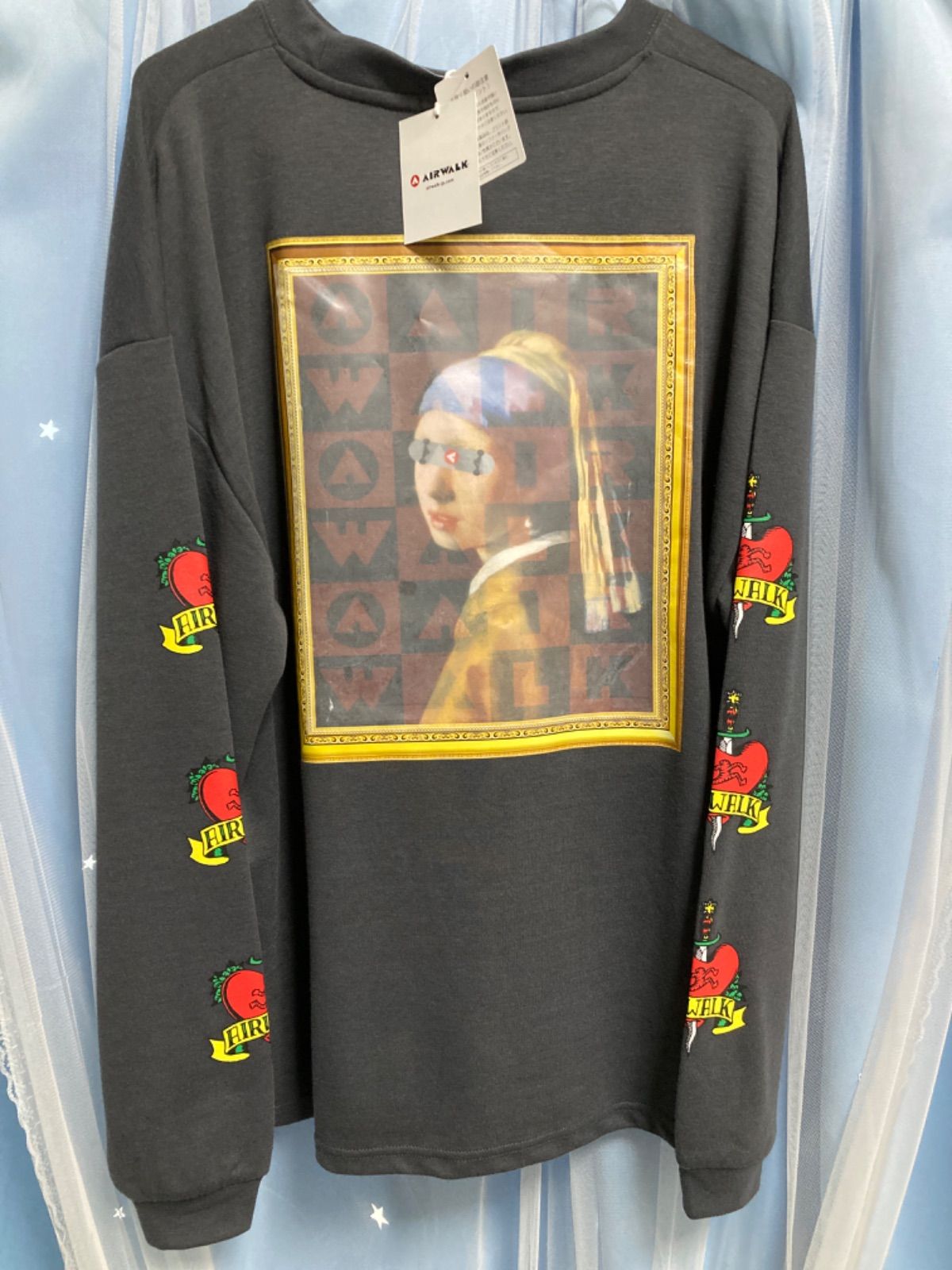 フェルメール 真珠の耳飾りの少女 エアーウォーク ロングTシャツ 