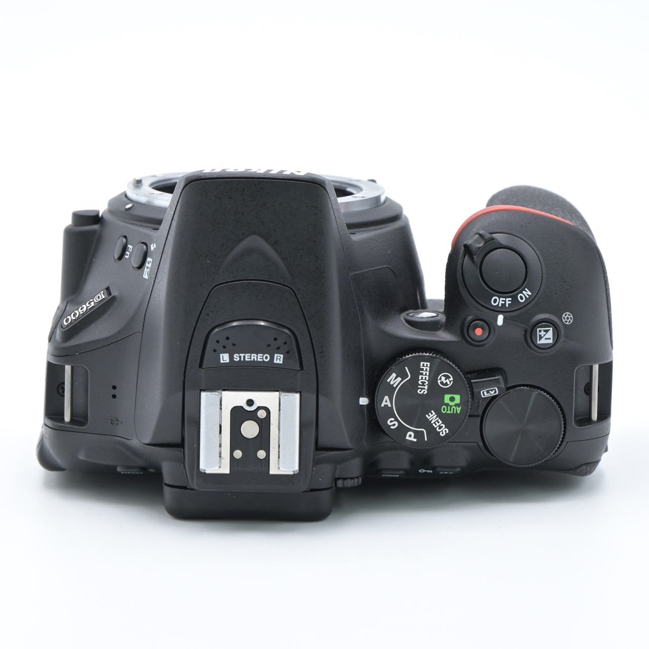Nikon ニコン D5600 ボディ デジタル一眼レフカメラ【中古