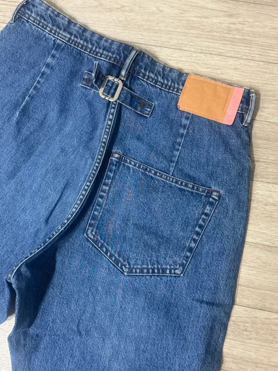 Acne Studios