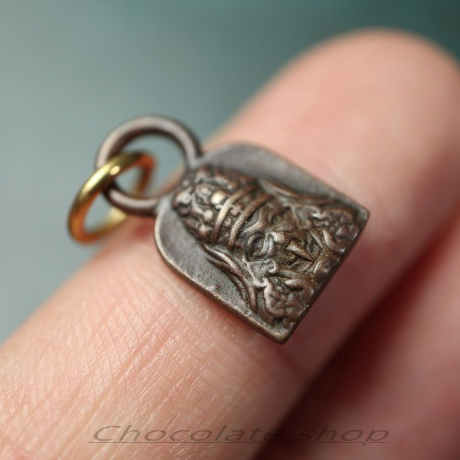 チベット 密教 天鉄　印鑑 印章　ハンコ　法器 刻 蔵式 天鉄　ペンダント チベット 密教 天鉄 印鑑 印章 ハンコ 法器 刻 蔵式 天鉄