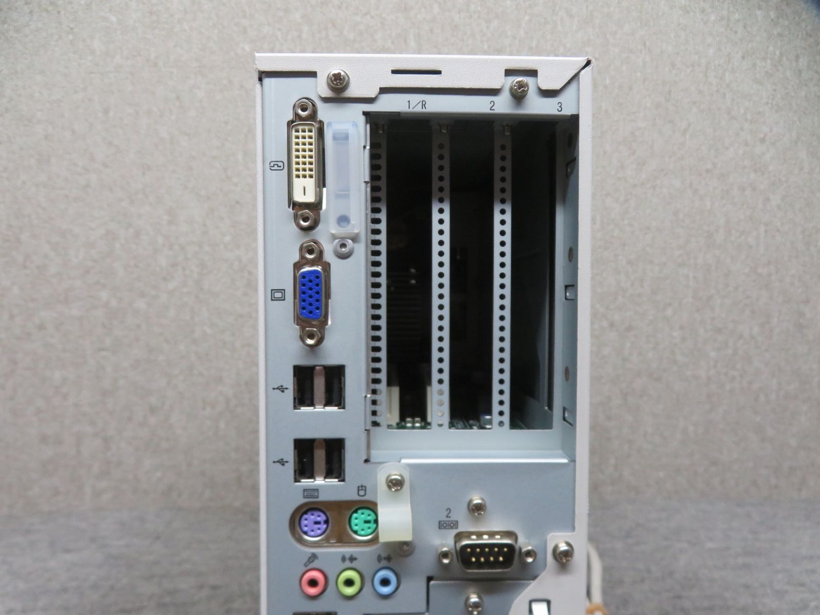 【レア筐体！！】◆ NEC FC98-NX FC-E16U ◆ Celeron B810 / 500GB HDD / メモリ4GB ◆ Windows XP Professional SP3  ◆ 到着後すぐに使える レア筐体！！】◇ NEC FC98-NX FC-E16U / Celeron B810 / 500GB