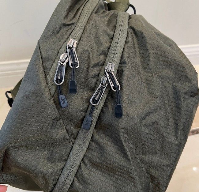 大人気！ ARC'TERYX 多用途 Ion Gear Organizer アイオンギア