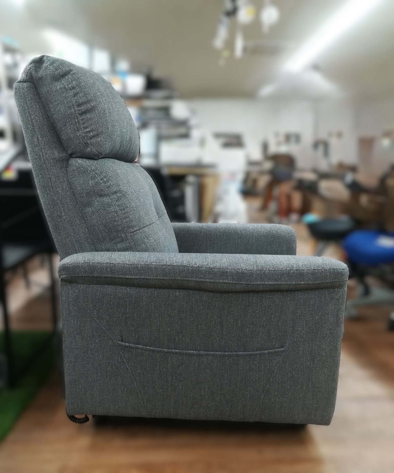 家財便発送 送料別 ニトリ 1人掛け電動リクライニングソファ 布張りタイプ 3358