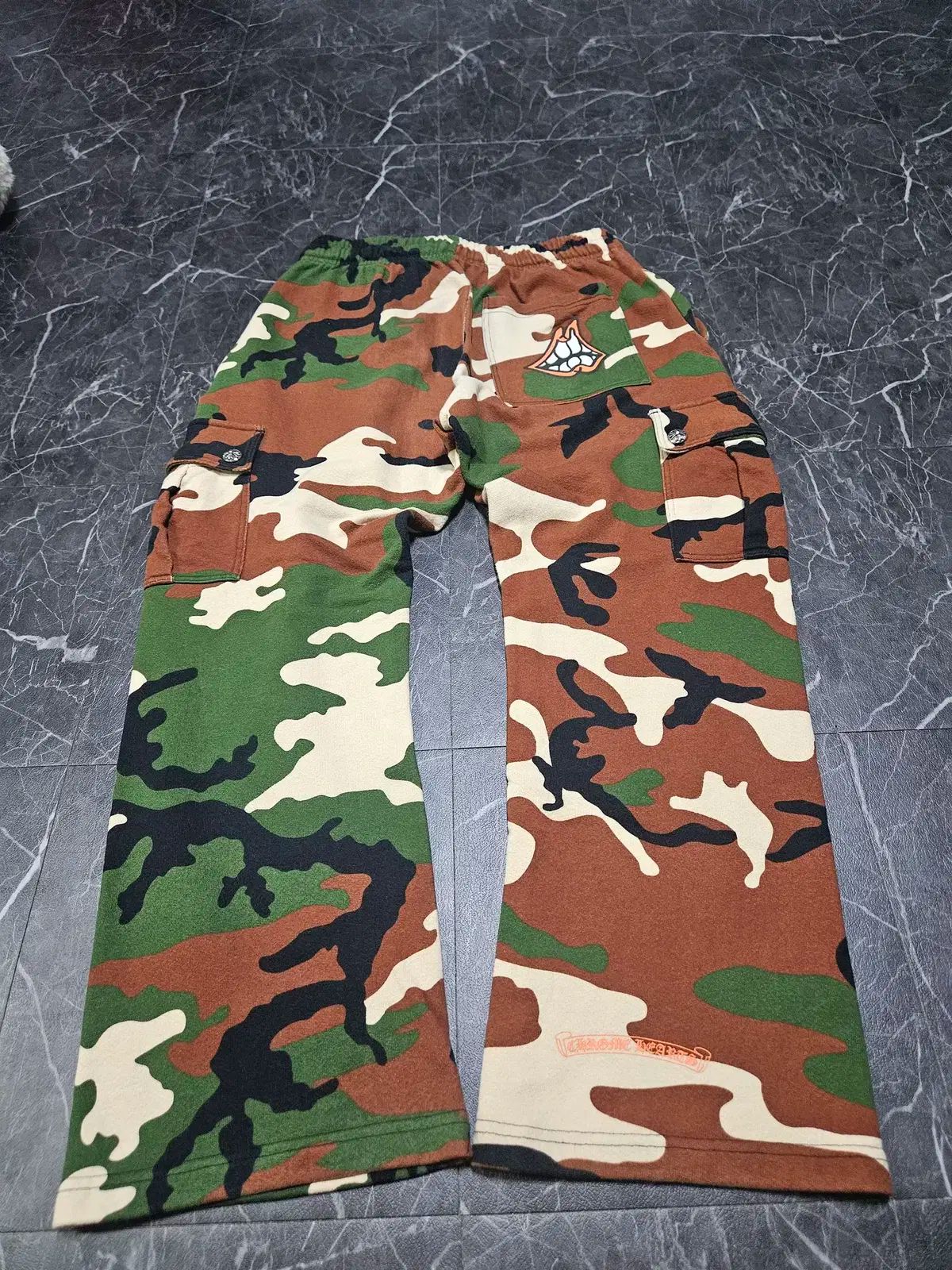 クロムハーツ　マッティ　カモフラ　カーゴパンツ CHROMEHEARTS × MATTYBOY 迷彩カーゴパンツ M CHROME HAEATS(クロム