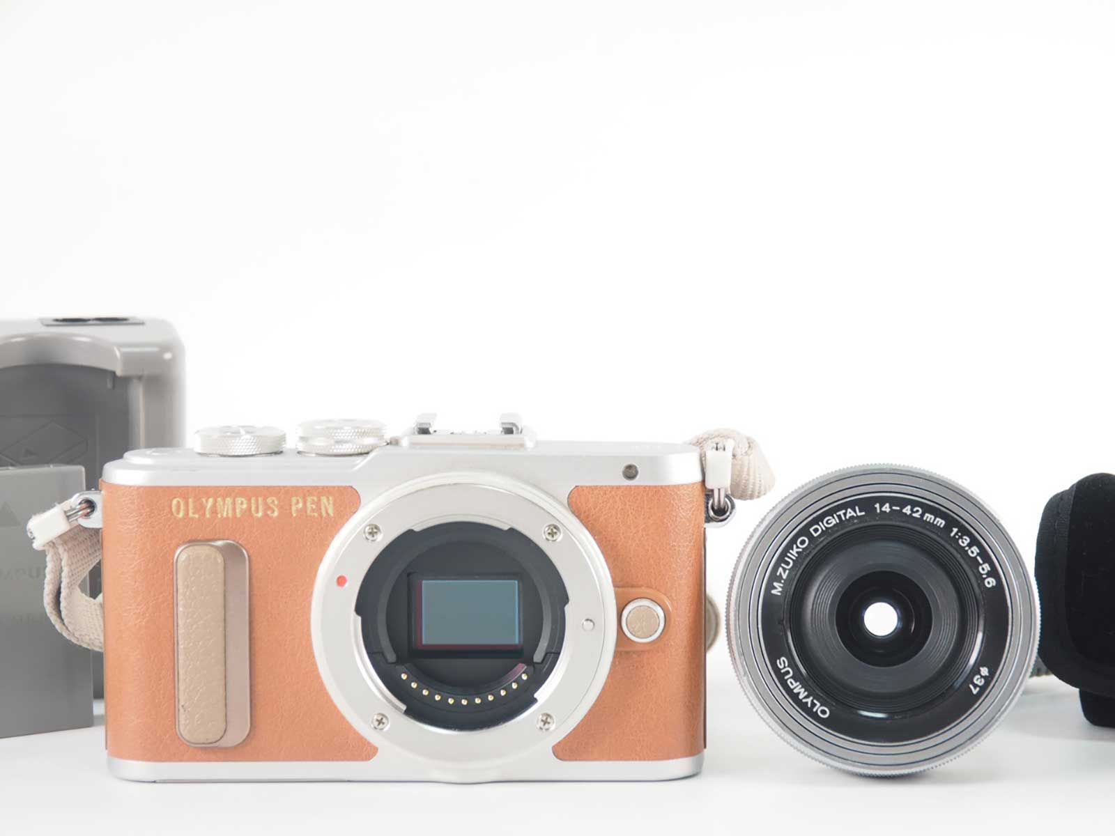 オリンパス OLYMPUS PEN E-PL8 16.1MP Brown 14-42mm Lens [美品