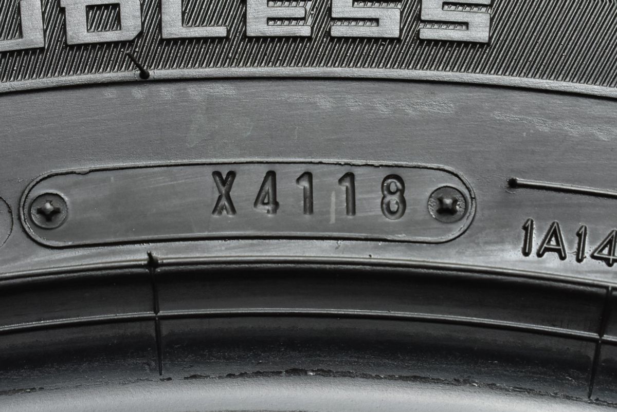 バリ溝 スタッドレス4本235/60/R18 ダンロップウィンターマックス バリ溝】ダンロップ ウィンターマックス SJ8 235/60R18 4本セット NX