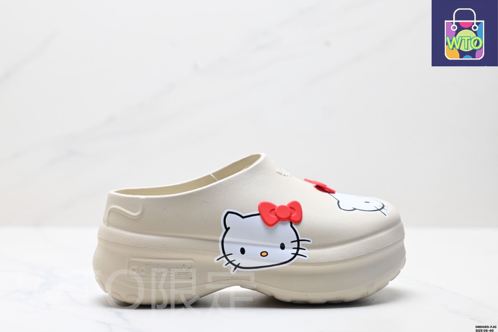今日 ハイソールミュール クッションシューズ Hello Kitty キャットデザイン クローズドトゥー スリッパ ライトブルー 女性向け ハイトアップ ハーフスリッパ クロックス ビーチサンダル