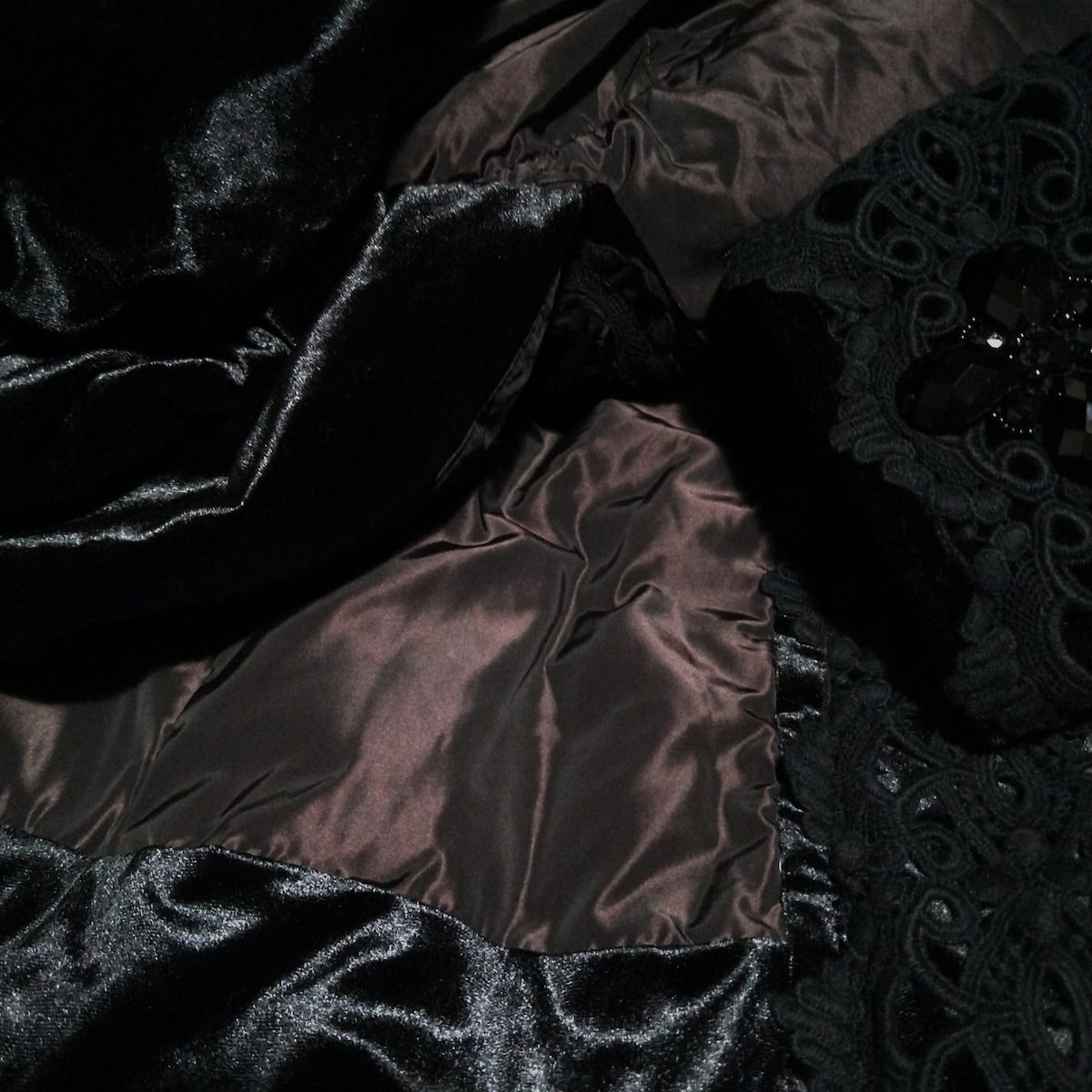 SUPERBEAUTY スーパービューティー ダウンコート サイズ42 L レディース - ダークブラウン×黒 長袖 ビジュー レース 冬 SIROKUMA-CORPORATION_COM