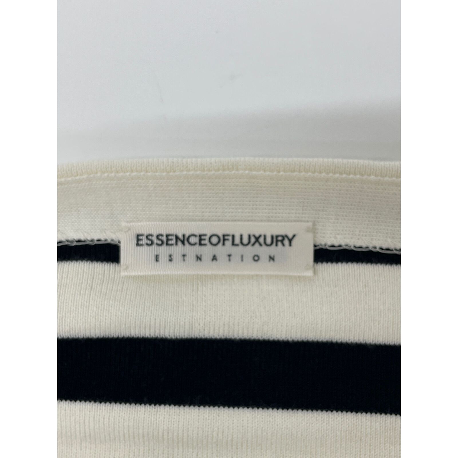 ESTNATION エストネーション ESSENCEOFLUXURY ボーダーカットソー ホワイト×ブラック 38 トップス コットン レディース 中古 ESTNATION エストネーション ESSENCEOFLUXURY ﾎﾞｰﾀﾞｰｶｯﾄｿｰ 38