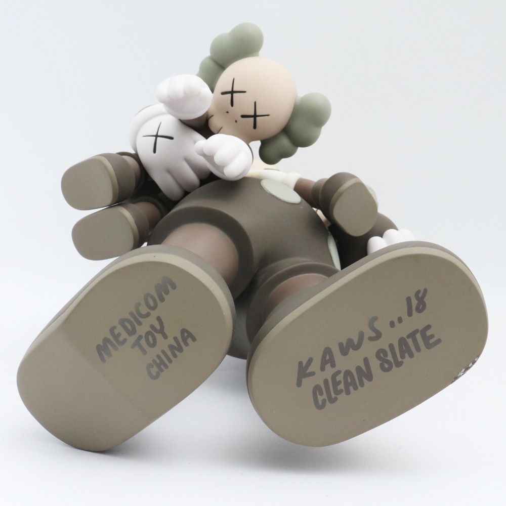 エンタメ/ホビーKAWS CLEAN SLATE  brown 新品未開封 納品書付