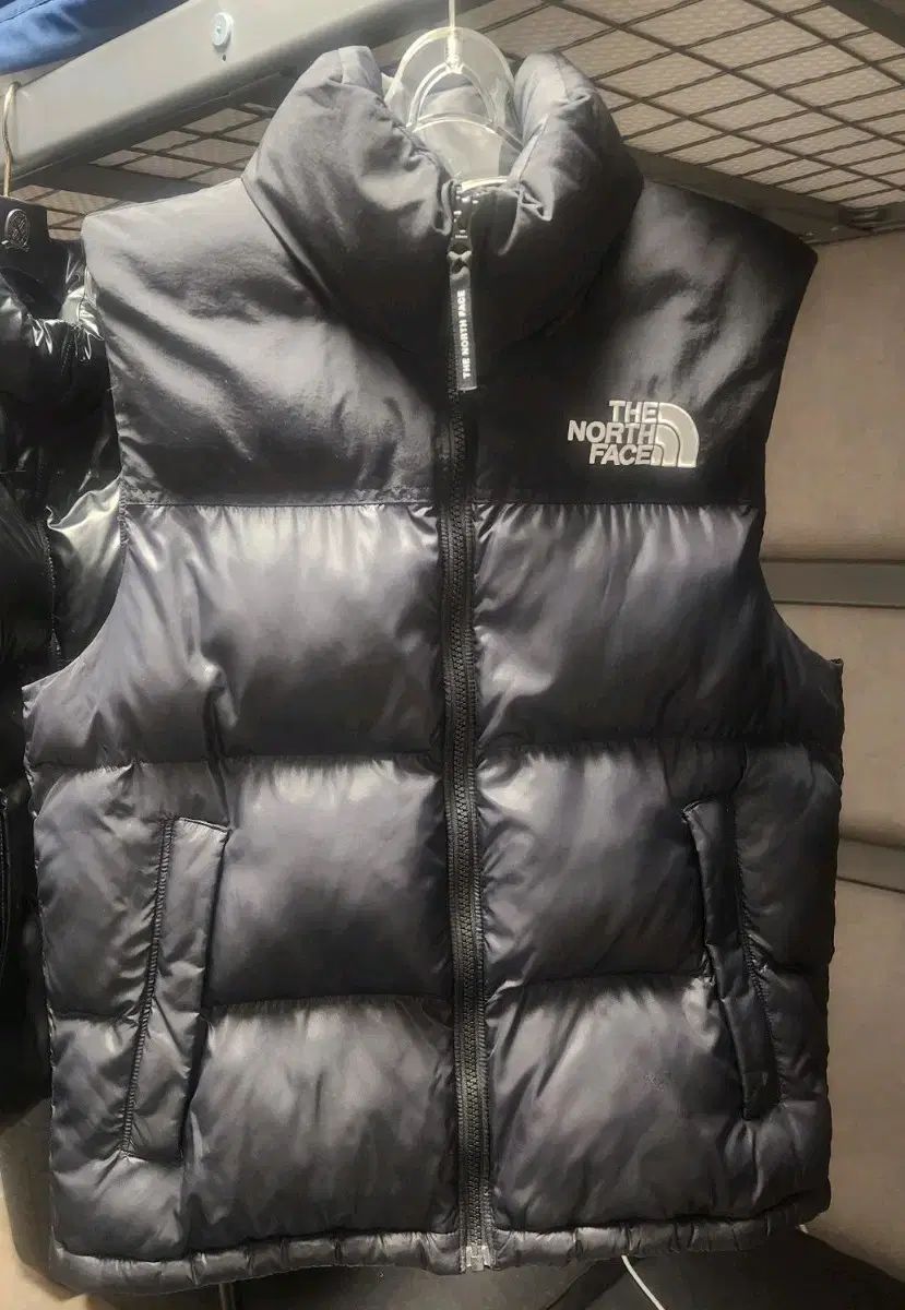 ヌプシオンボール ダウンベスト ブラック サイズ s