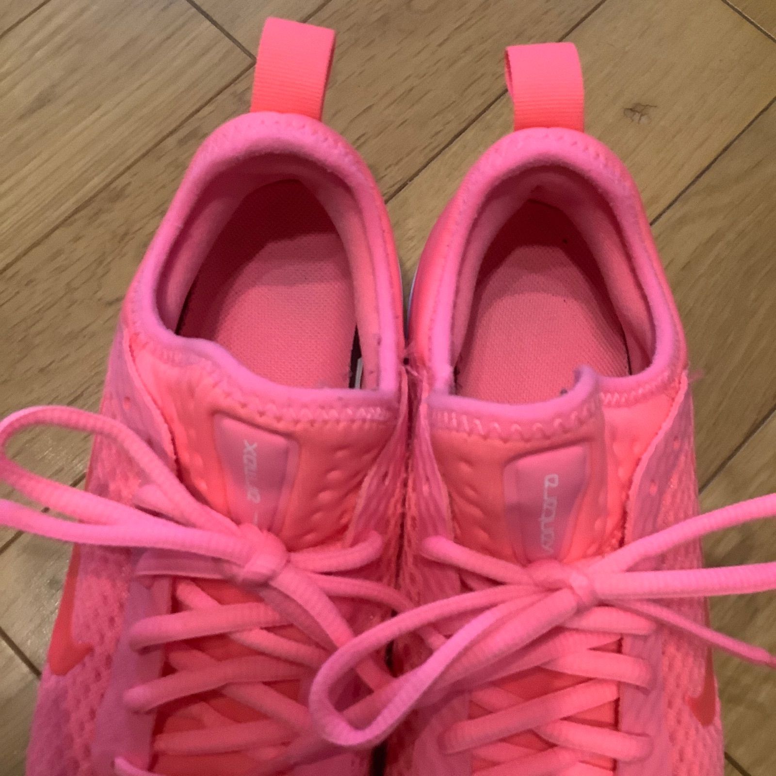 Nike air max kantara pink sales