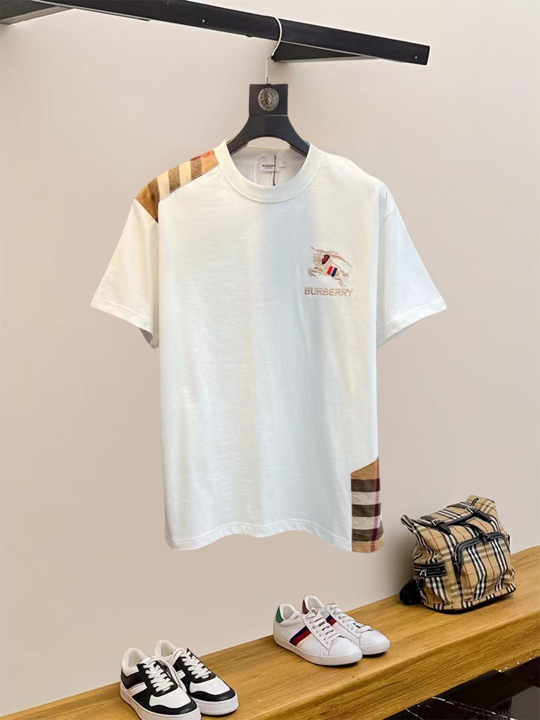 今日特価】BURBERRY 2025SS 刺繍 LOGO ショートスリーブ バーバリーロゴ