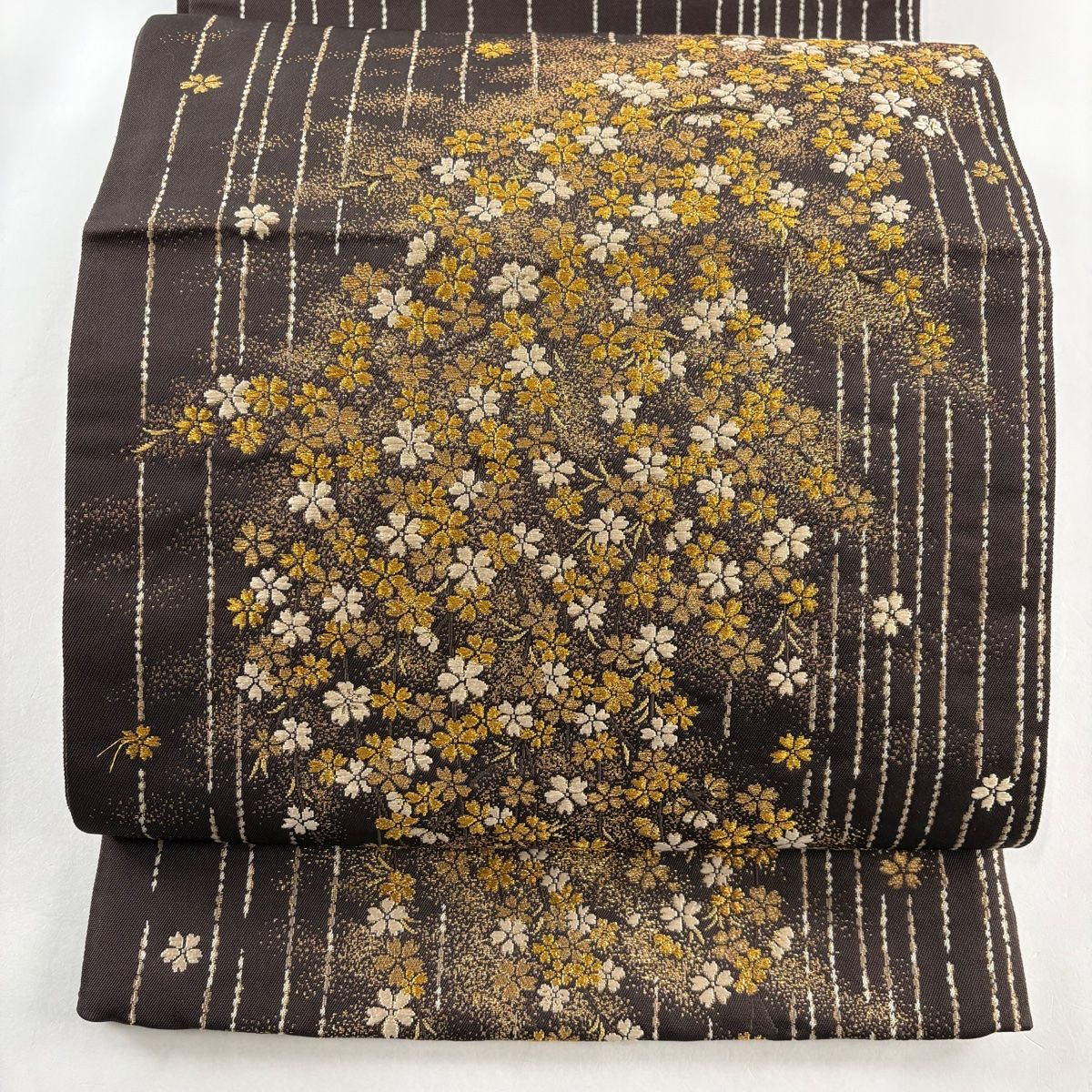 袋帯 美品 名品 桜 縞 金糸 焦茶色 六通 正絹