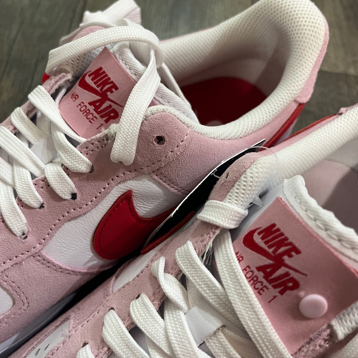 国内正規 新品 NIKE AIR FORCE 1 07 QS VALENTINES DAY TULIP PINK 