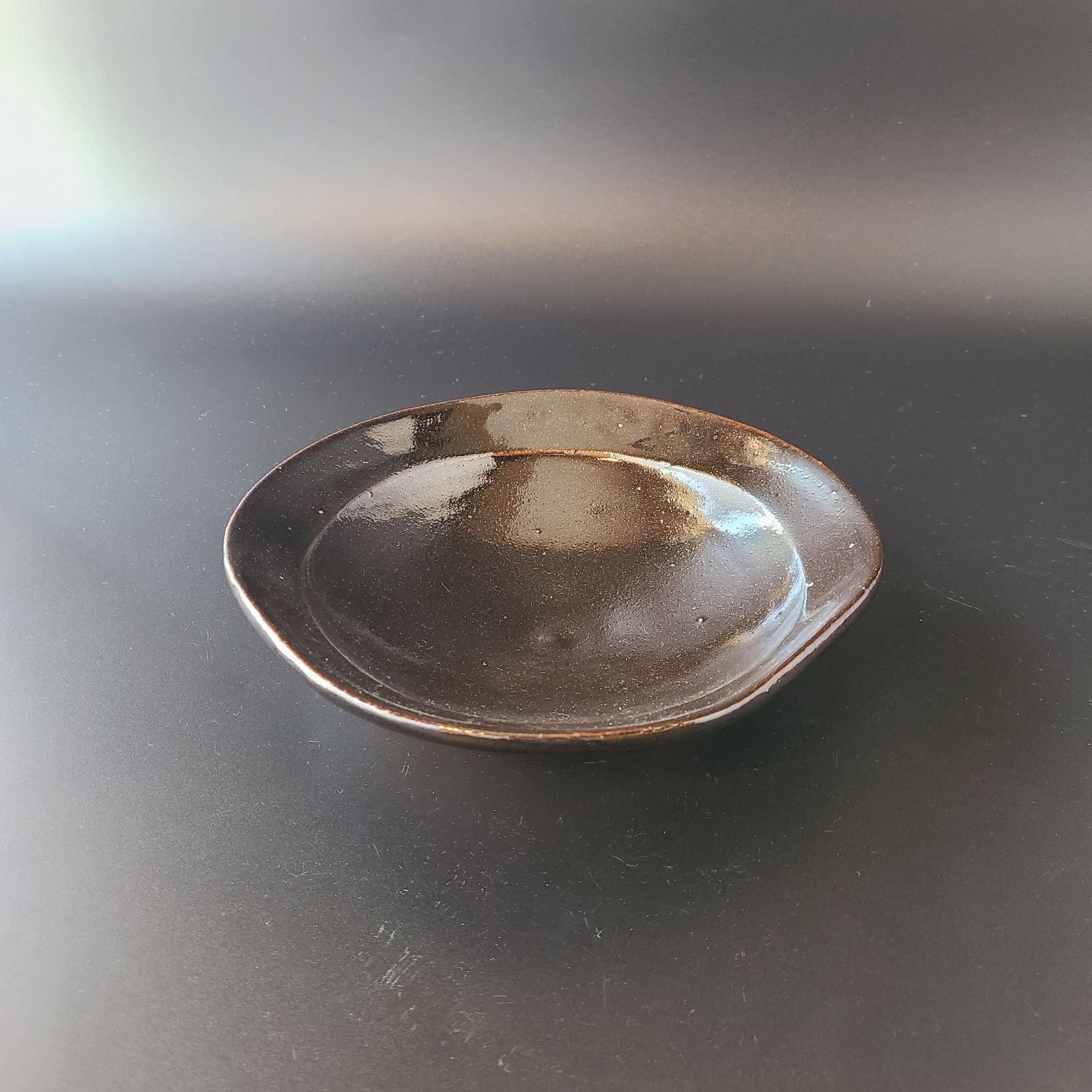 茶道具　黒唐津　菓子鉢　土平窯　藤ノ木土平　共箱　唐津　菓子器　陶芸　茶会 茶道具 黒唐津 菓子鉢 土平窯 藤ノ木土平 共箱 唐津 菓子器 陶芸