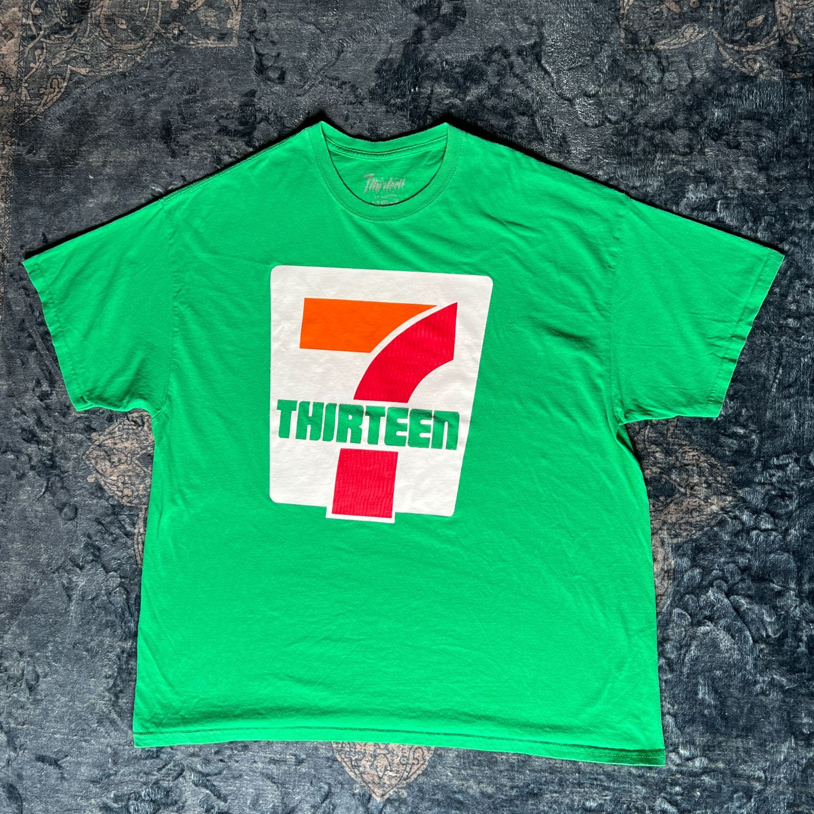 THIRTEEN DESIGNS パロディTシャツ [USED] - メルカリ