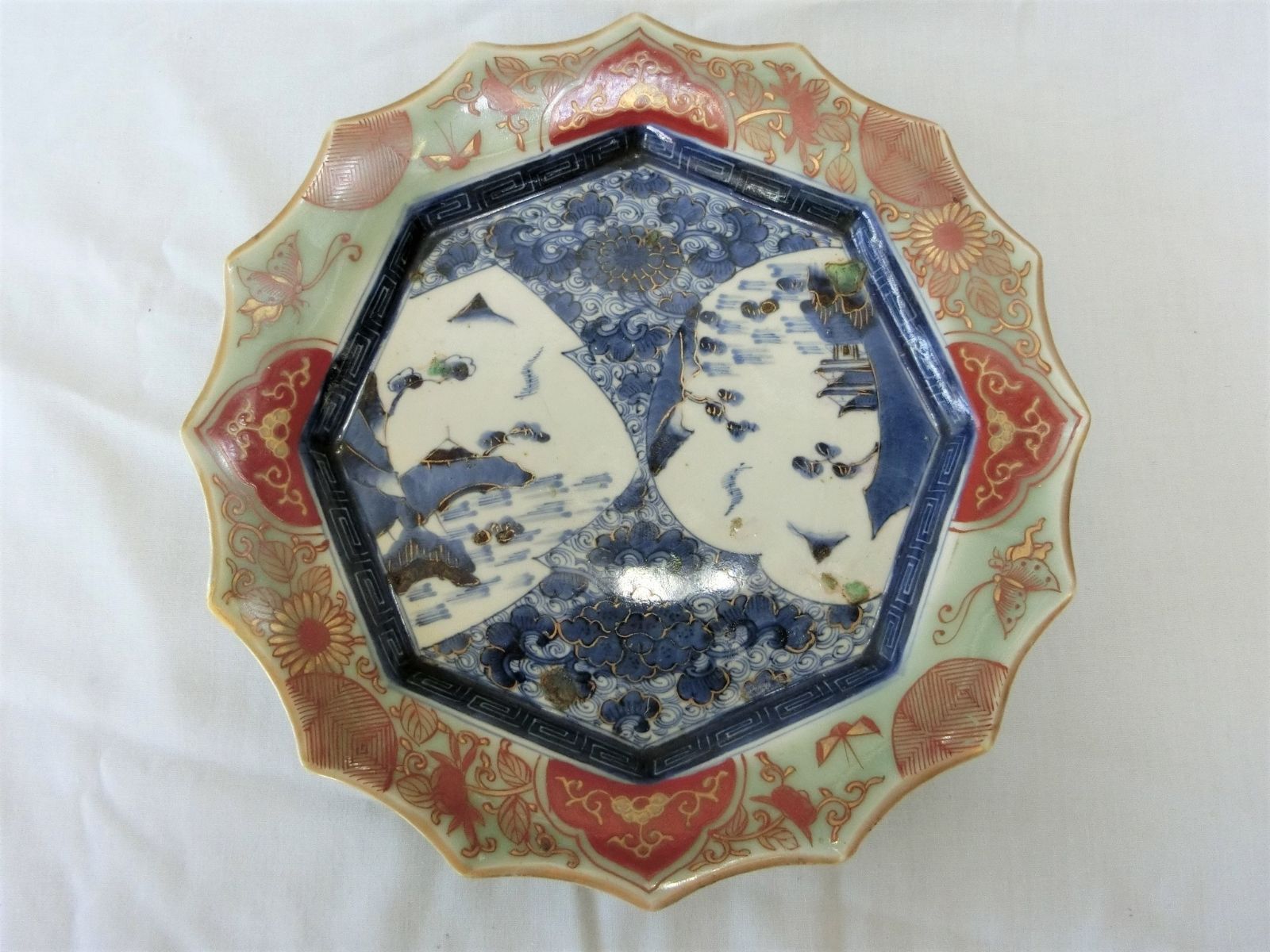 コレクター処分品・多角型皿 星様型 山水花蝶紋 染付赤絵金彩 鑑賞陶磁器