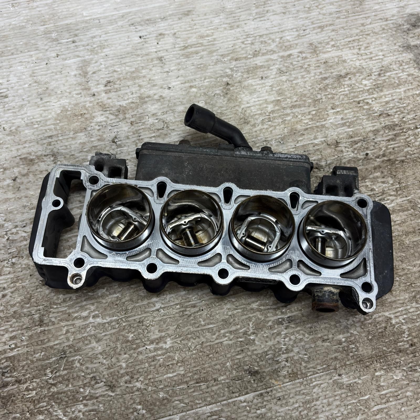 KAWASAKI バリオス2 ZR250B シリンダー カワサキ