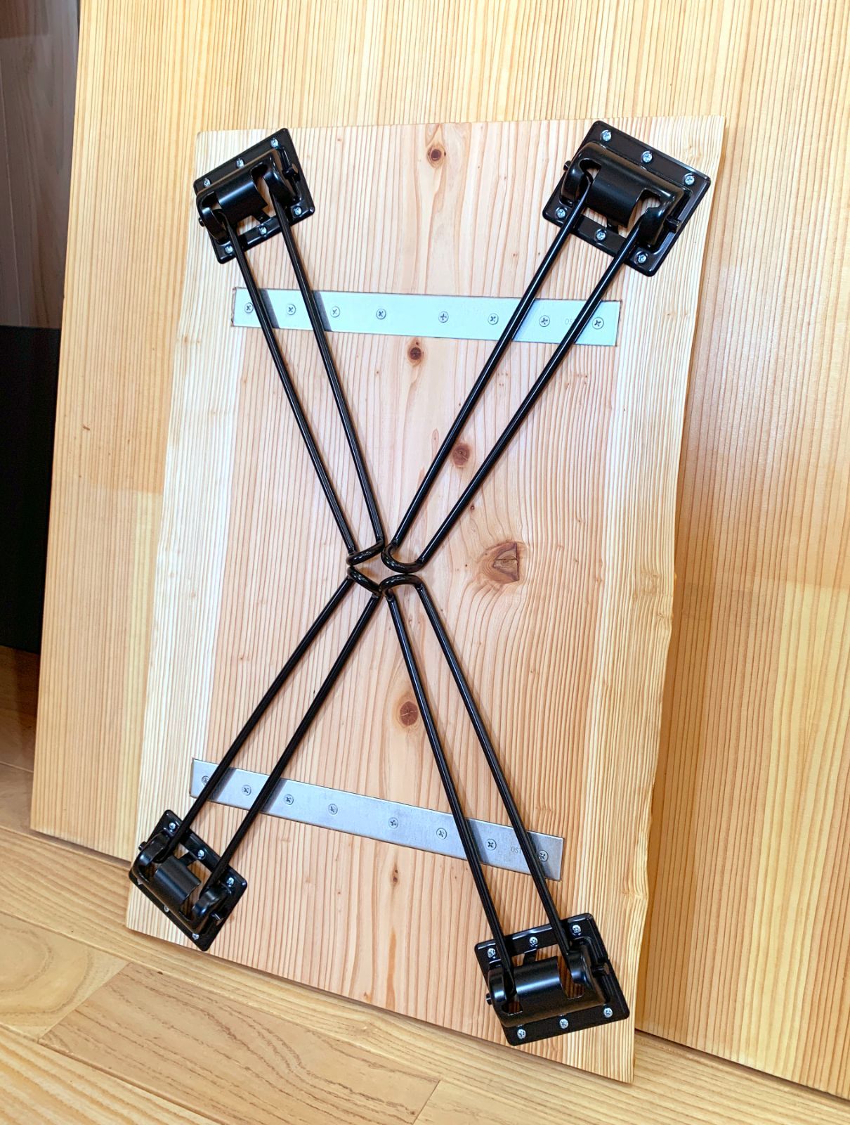 杉一枚板の折りたたみテーブル ちゃぶ台 T140 MARWIL-DEMENAGEMENTS_CH