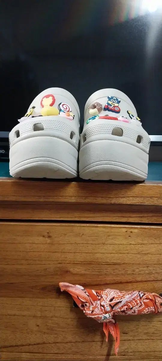 クロックス 厚底