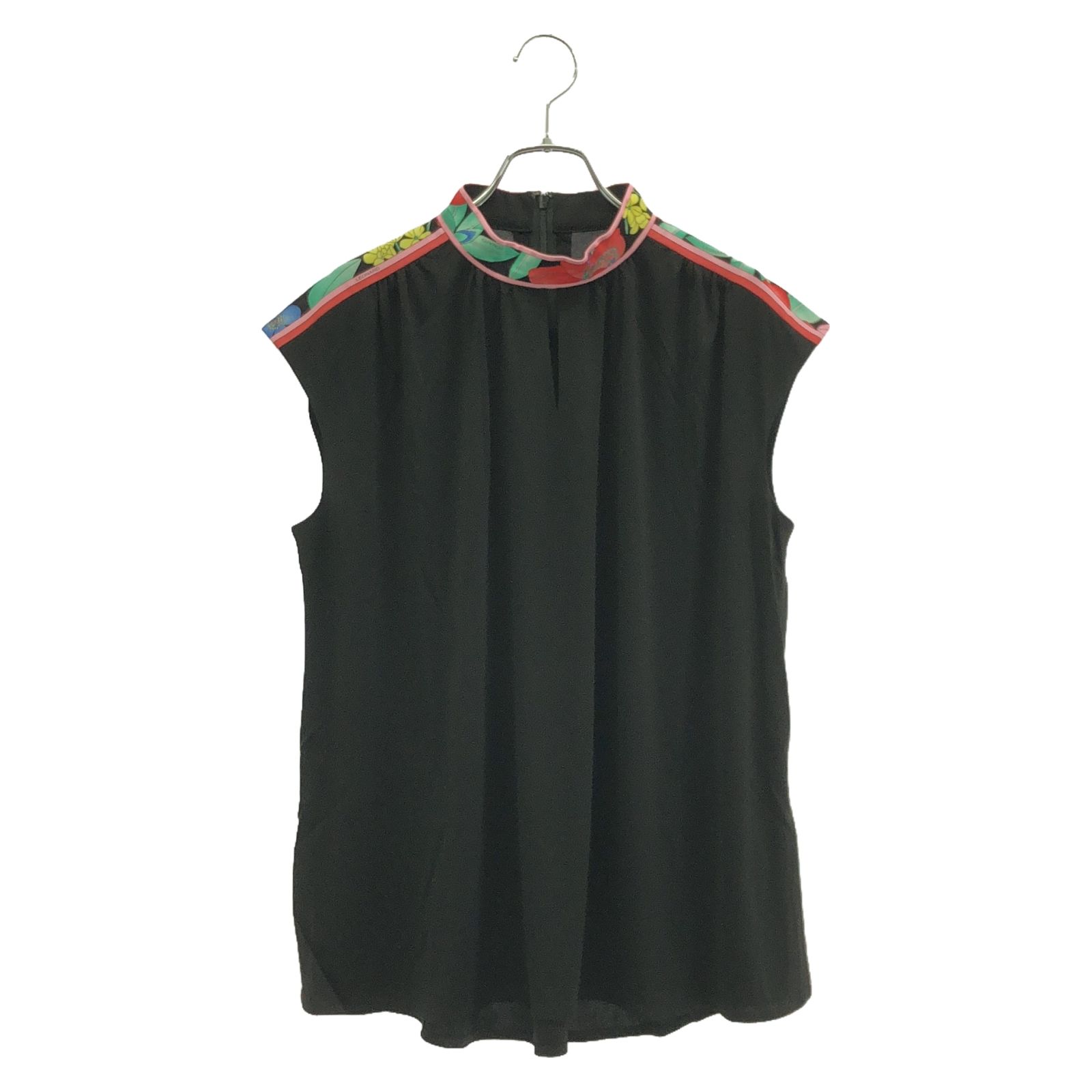 美品　レオナール　トップス　ノースリーブ　花柄　フラワー柄　コットン　黒　L 美品 レオナール トップス ノースリーブ 花柄 フラワー柄 コットン 黒