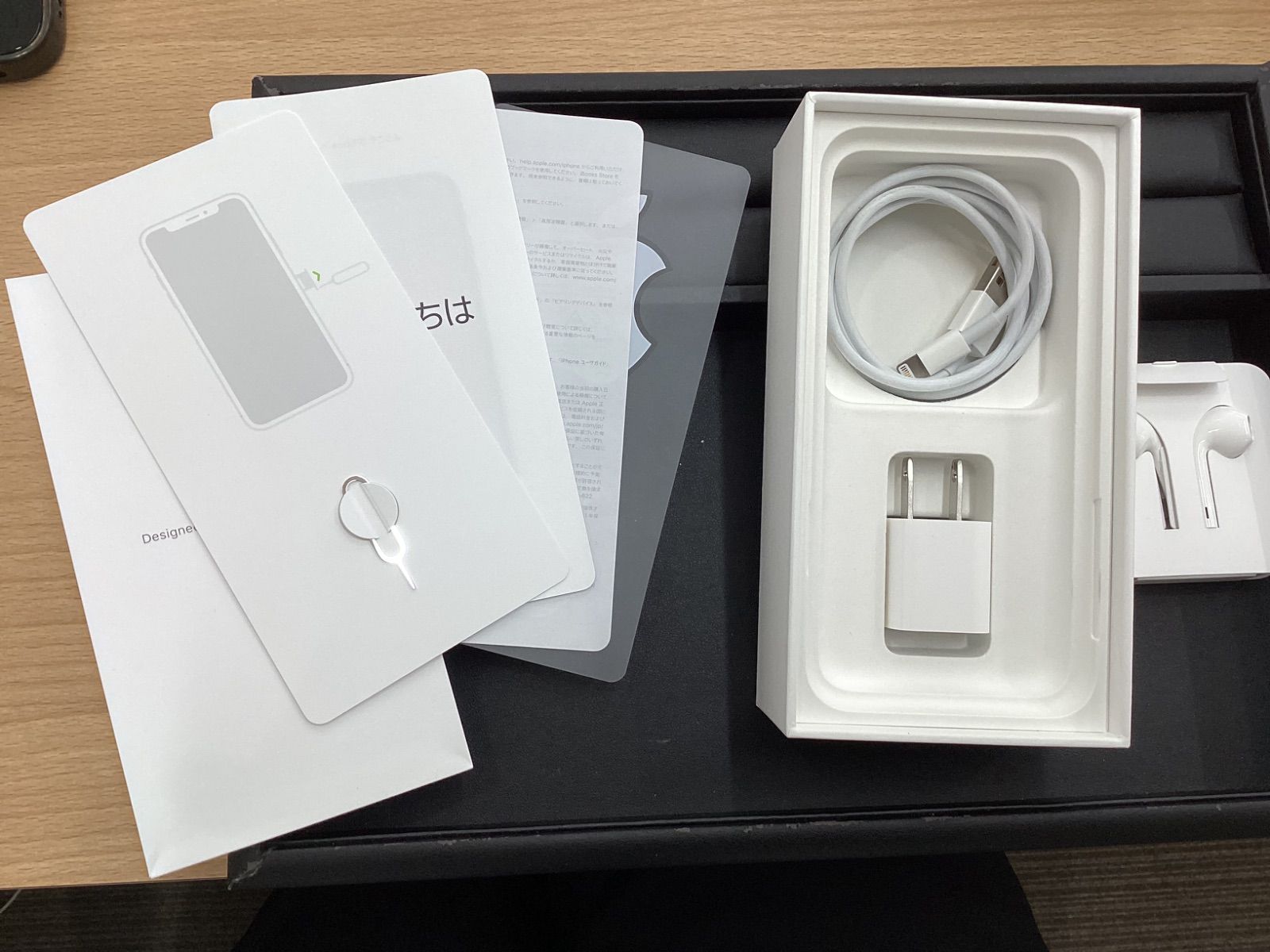 Apple iPhone X 本体 充電器・イヤフォン付きsim,フリー O330 Apple iPhone X 本体 64GB SIMフリー・初期化済み・動作