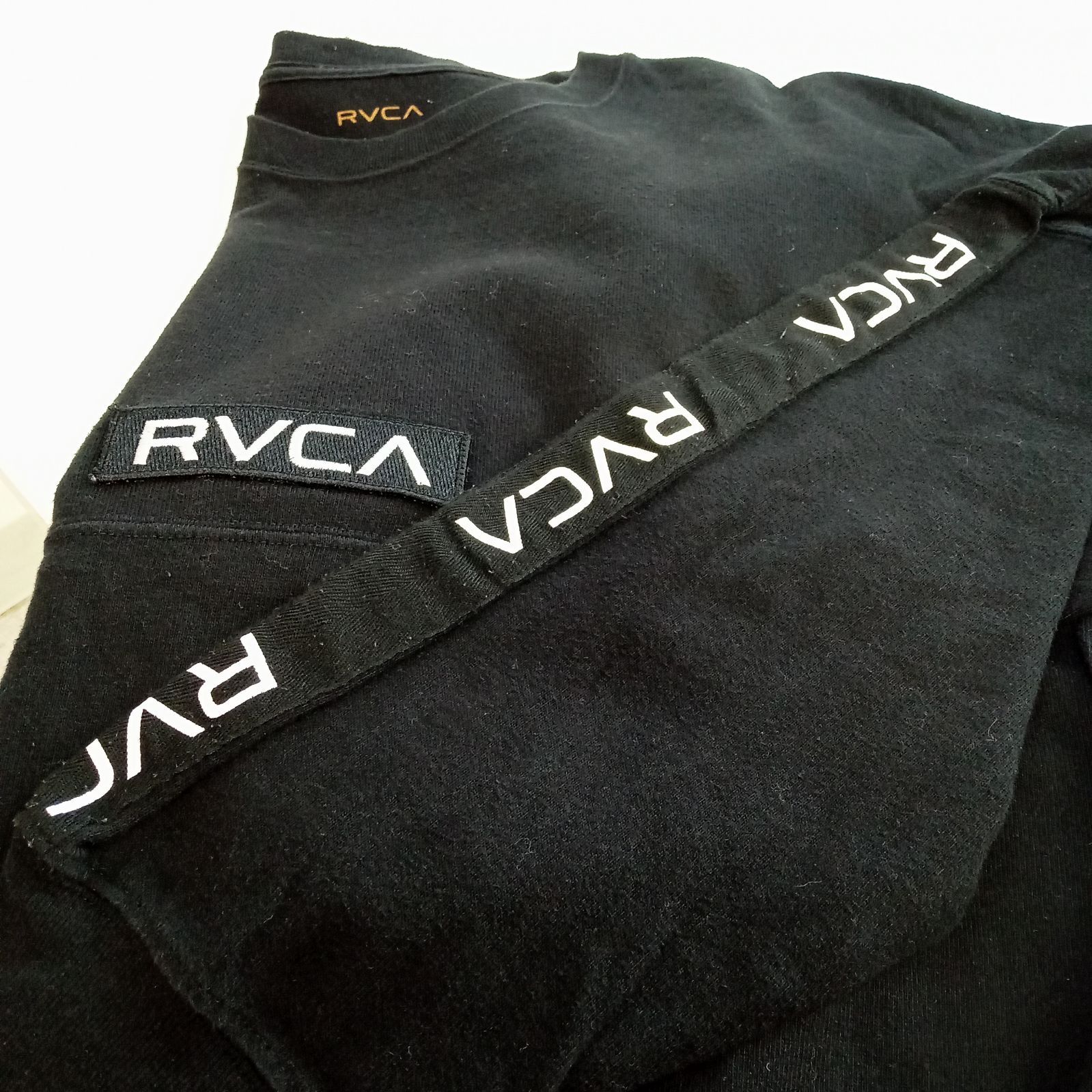 RVCA】ルーカ/BIG SILHOUETTE TEE /テープロゴロンT/S - メルカリ