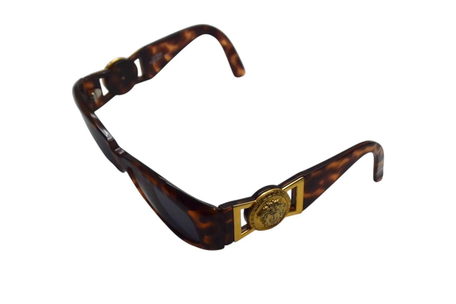 美品‼︎ ◆VERSACE◆ サングラス/ゴールド/メデューサ/ヴェルサーチ 楽天市場】ヴェルサーチ サングラス メデューサ ロゴ ホワイト