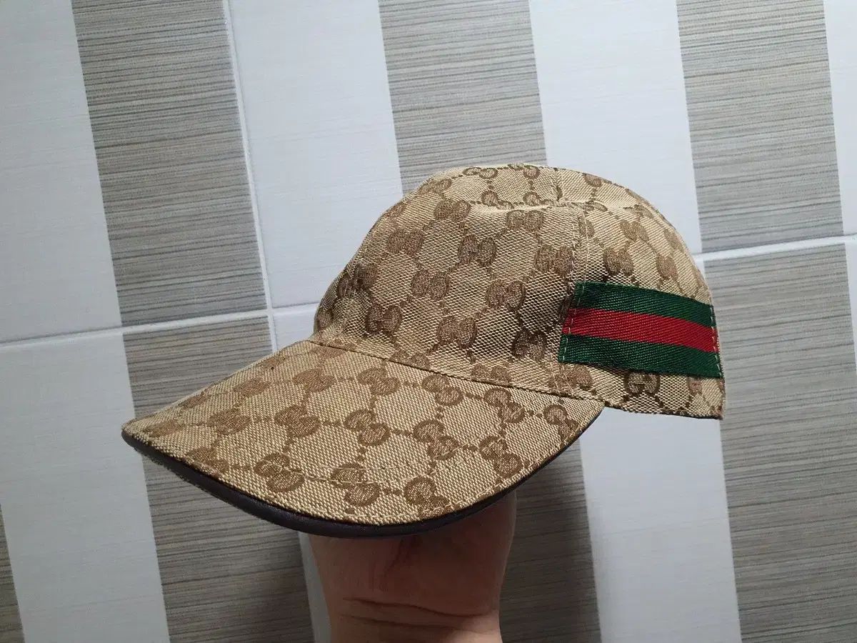 【雷市場（ポンジャン）商品韓国直送】 新品 GUCCI(グッチ) 56 ― 58 サイズ ボールキャップ 帽子