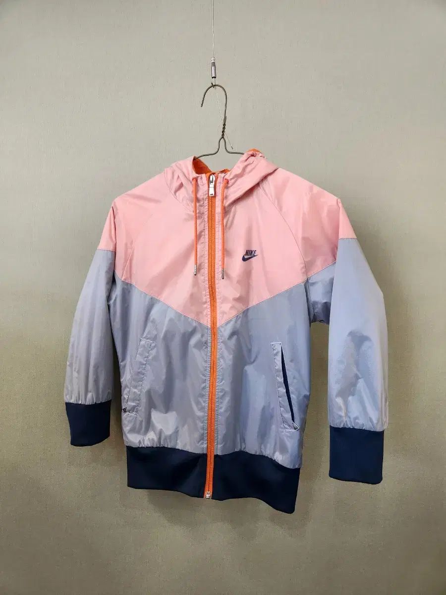 Nike Kids(ナイキキッズ) 150 ー 160 ウィンドブレーカー ブルゾン