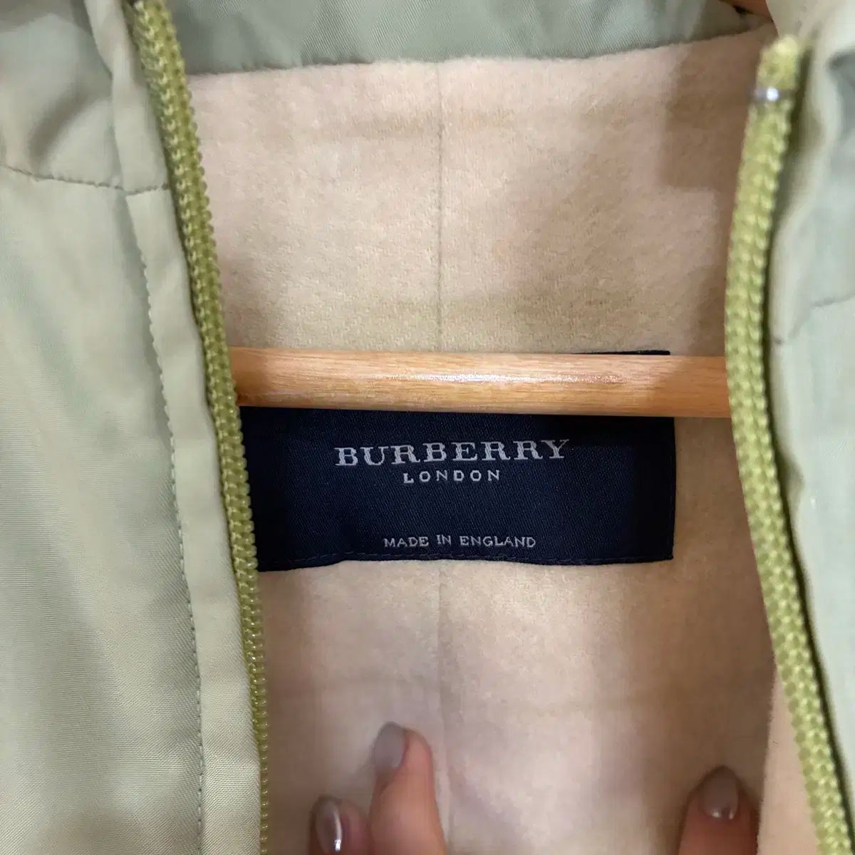 美品★バーバリー★ベスト8Y 927 BURBERRY(バーバリー ) ベスト ジップアップ - メルカリ