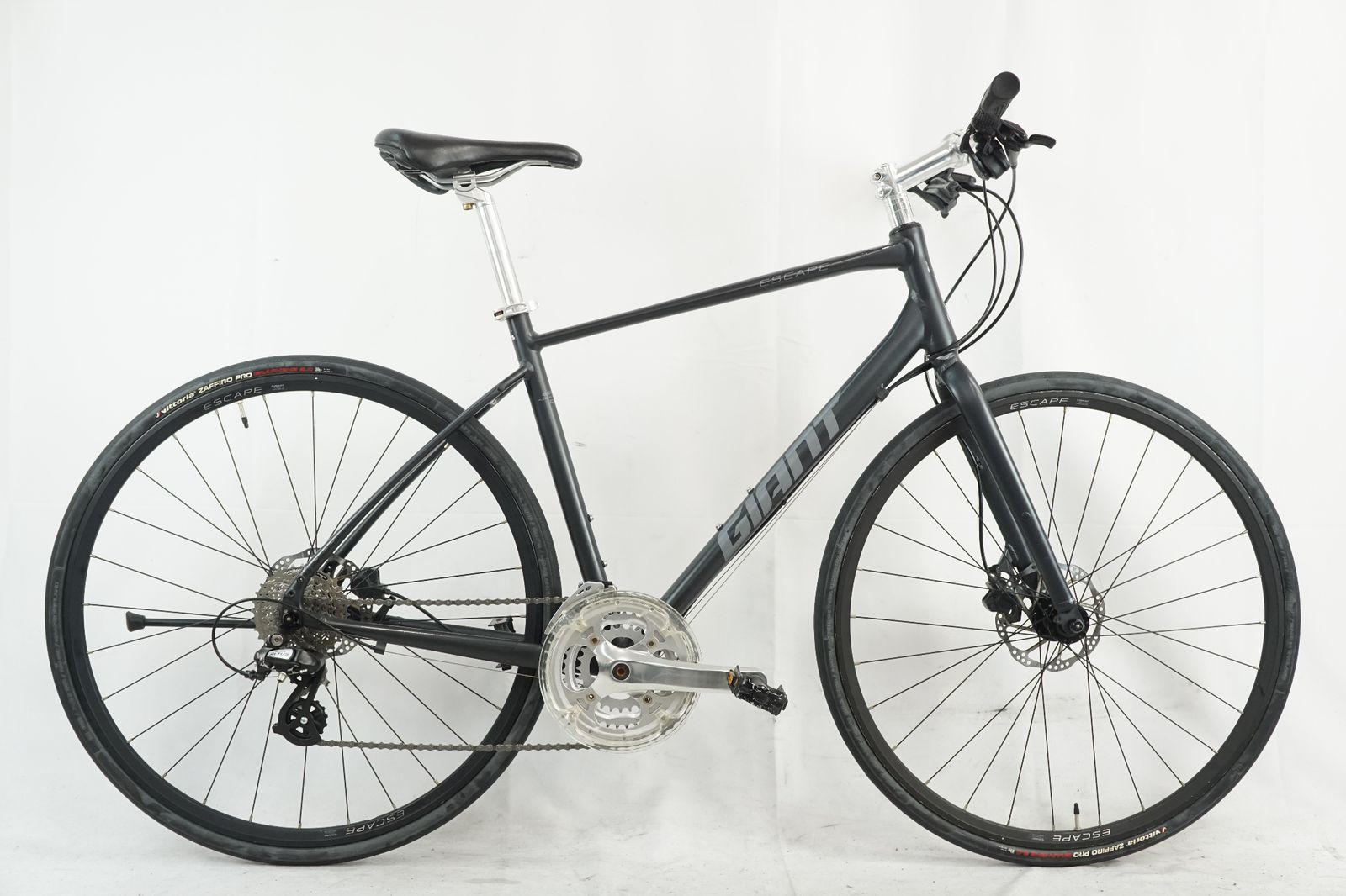GIANT 「ジャイアント」 ESCAPE R3 DISC 2021年モデル クロス