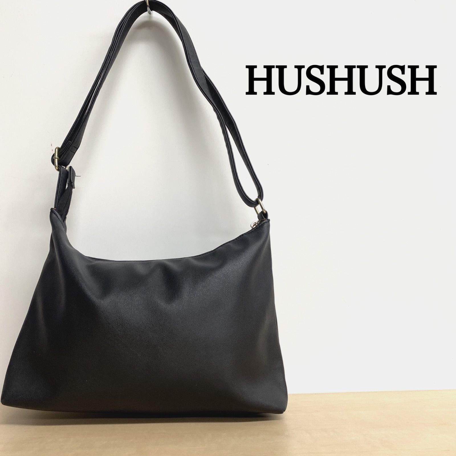 HusHusH バッグ-