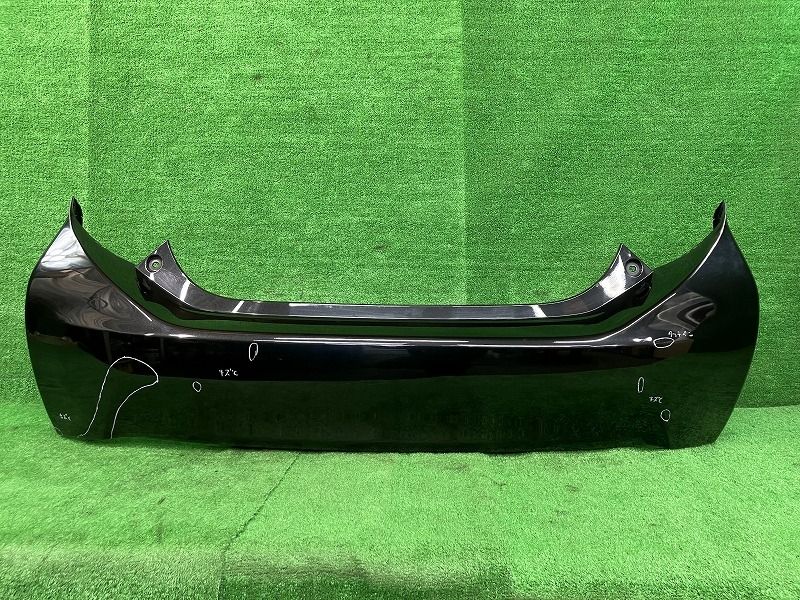 TOYOTAトヨタ純正 アクア リアバンパ 52159-5C908-B1 アクア 中期(NHP10) 純正 リアバンパー 209 52159-52790⁄860